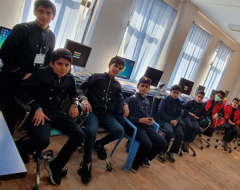 حضور دانش آموزان پایه ششم در کانون شهید فاضلی