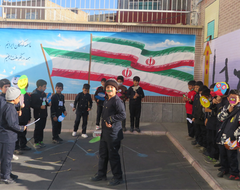 اجرای نمایش«برزگر و بلدرچین » در کلاس سوم خانم احمدی